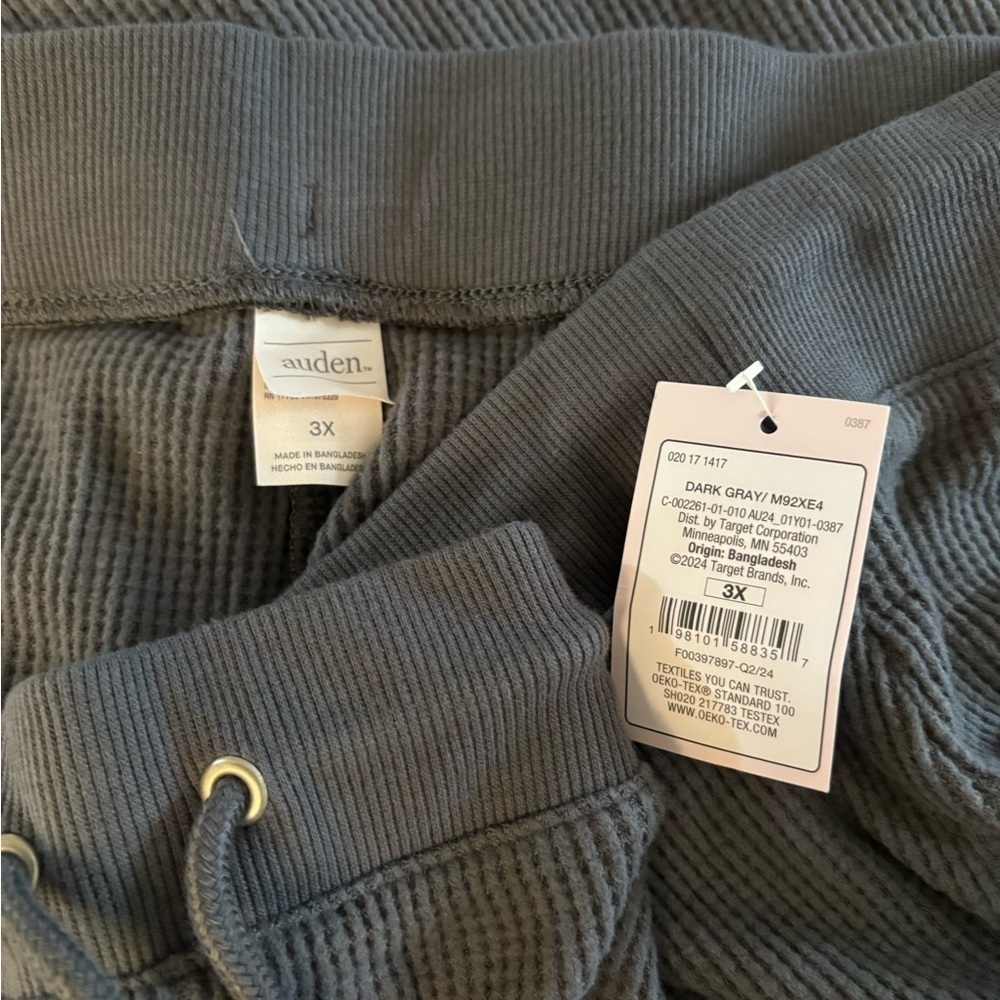 NWT-3XL Auden Soft Waffle Knit
Dark Grey butter, soft drawstring
Cuffed Ankles - Picture 3 of 9